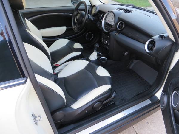 2012 MINI Cooper S Clubman-64K Miles! Pano Roof! Black/White for sale in West Allis, WI – photo 11