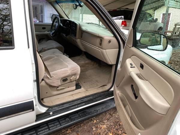2001 Chevrolet Suburban - cars & trucks - by owner - vehicle... for sale in Bryan, TX – photo 3