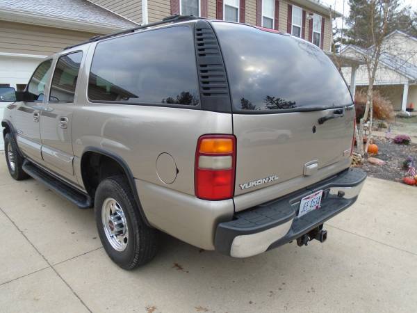 2003 gmc yukon xl--2500-- 4 wheel dr - cars & trucks - by owner -... for sale in Lebanon, OH – photo 3