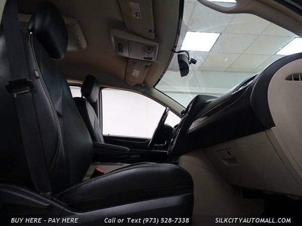 2015 Chrysler Town Country Touring Camera Leather Touring 4dr for sale in Paterson, CT – photo 12