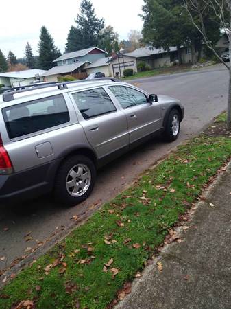 2004 AWD Volvo xc 70 clean car fax report and title for sale in Happy valley, OR – photo 7