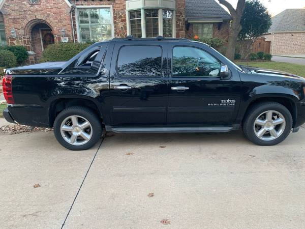 2013 Chevrolet Black Diamond Avalanche One owner 70,500 miles New... for sale in McKinney, TX – photo 2