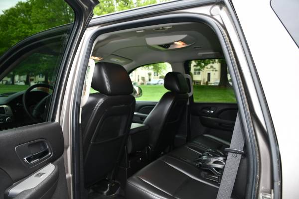 2011 Chevrolet Tahoe LT 5 3L V8 33, 800 miles - - by for sale in Centreville, District Of Columbia – photo 10