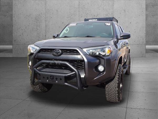 2016 Toyota 4Runner SR5 4x4 4WD Four Wheel Drive SKU: G5276789 - cars for sale in Englewood, CO – photo 2