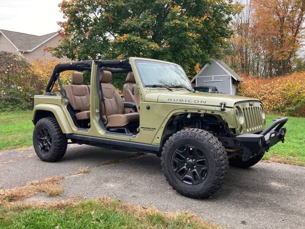 2013 Jeep Wrangler Unlimited Rubicon 4dr Commando Green / Saddle 6... for sale in Waterbury, NY – photo 2