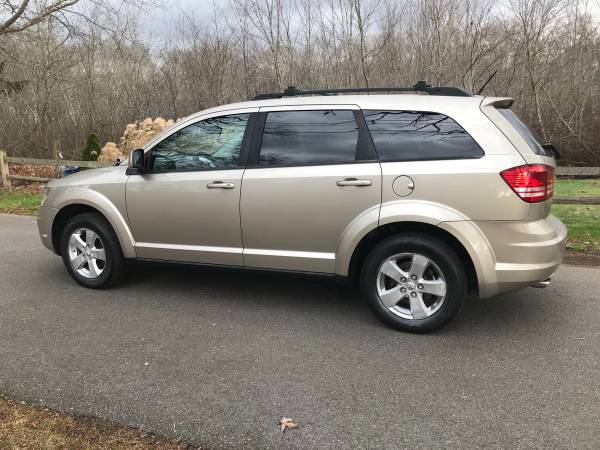2009 Dodge Journey SXT only 59 k like new. 3 row seats - cars &... for sale in Old Lyme, NY – photo 13