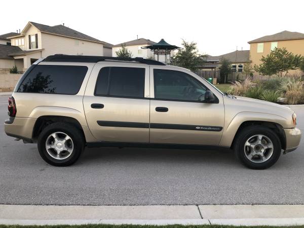 2004 Chevrolet Trailblazer EXT 116k!! 3rd row! Tow hitch! - cars &... for sale in Austin, TX – photo 5