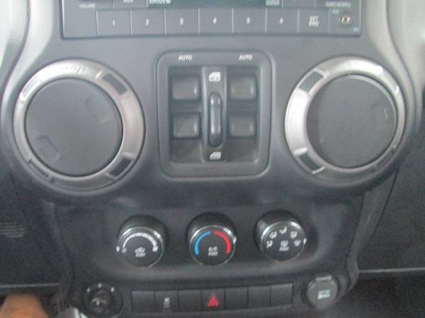 2013 JEEP WRANGLER UNLIMITED SPORT 4DOOR IN MINT CONDITION - cars & for sale in East Providence, RI – photo 21