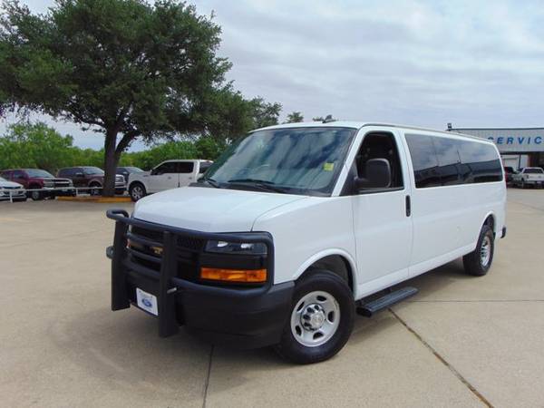 2019 Chevy Express Passenger Ls ( Mileage: 10, 990! for sale in Devine, TX – photo 3