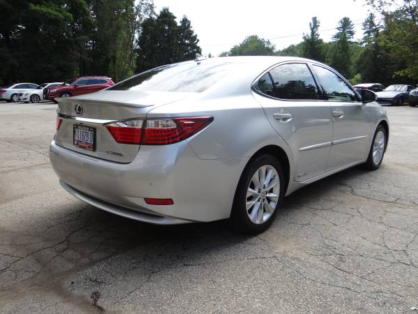 2014 Lexus ES 300H Hybrid- MUST SEE LIKE NEW! ES350 for sale in Londonderry, VT – photo 5