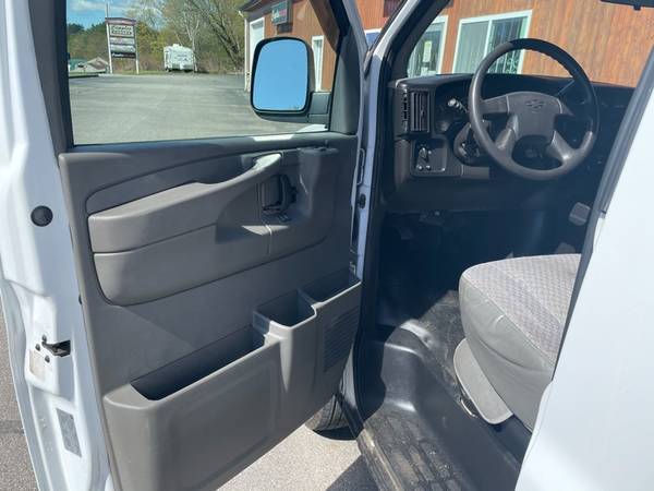 2007 Chevrolet Express 2500 EXTENDED - - by dealer for sale in Belmont, VT – photo 9