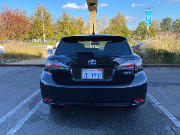 HYBRID LEXUS - ct 200h - cars & trucks - by owner - vehicle... for sale in Canoga Park, CA – photo 3