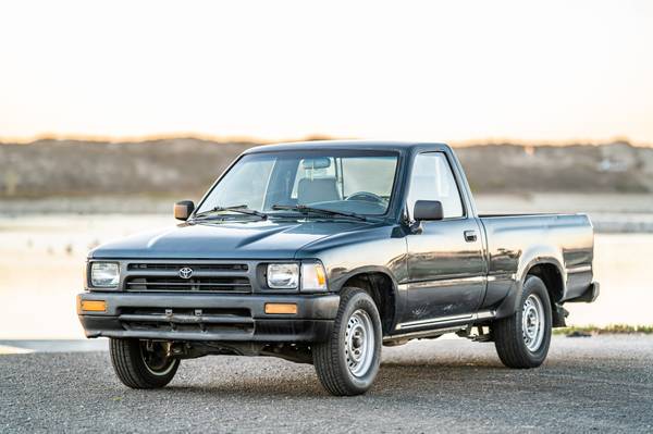 1992 Toyota Pickup 1/2 TON SHORT WHEELBASE - cars & trucks - by... for sale in Salinas, CA – photo 3
