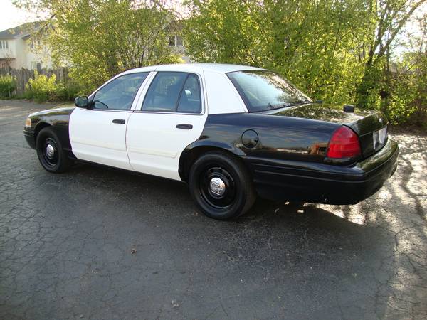 2009 Ford Crown Vic Police Interceptor (70, 000 Miles/Ex Condition) for sale in Northbrook, WI – photo 4