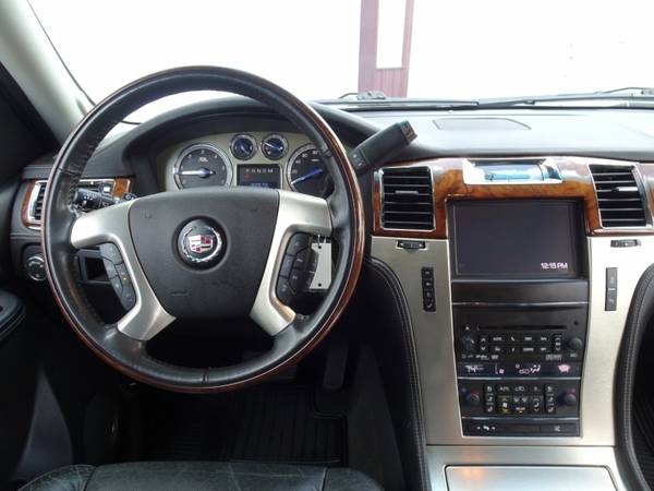 2013 Cadillac Escalade ESV AWD Platinum Edition - - by for sale in Waterloo, IA – photo 24