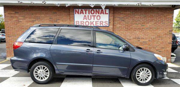 2007 Toyota Sienna 5dr 7-Passenger Van XLE AWD (TOP RATED DEALER... for sale in Waterbury, CT – photo 2
