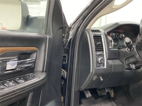 2015 Ram 2500 Laramie - - by dealer - vehicle for sale in Chillicothe, OH – photo 11