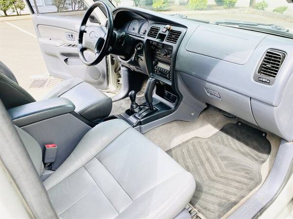 2000 Toyota 4Runner SR5 V6 4WD Leather - - by dealer for sale in Kent, WA – photo 11