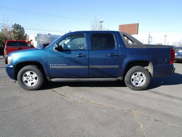 2007 Chevrolet Avalanche LT 1500 4dr Crew Cab 4WD SB - cars & trucks... for sale in Redmond, OR