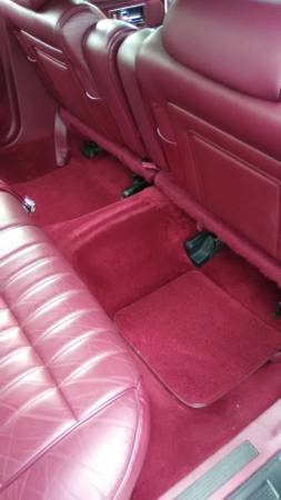 LINCOLN TOWN CAR...LIKE NEW CONDITION - cars & trucks - by owner -... for sale in Prospect, KY – photo 6