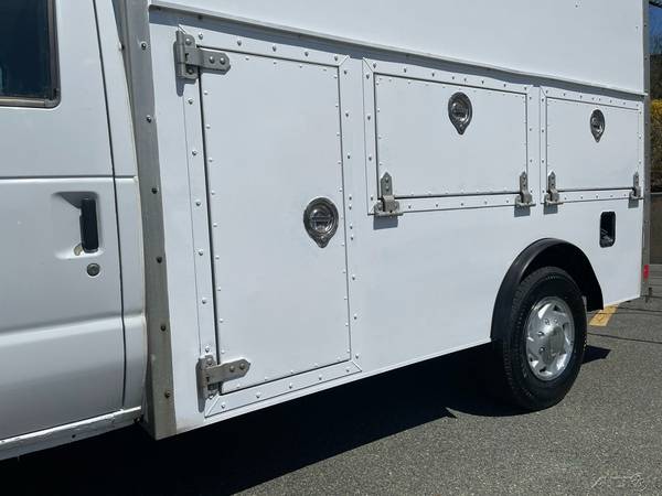 05 Ford E-350 E350 XL 10ft Hi Cube Utility Van Gas 1 Owner SKU: 13923 for sale in south jersey, NJ – photo 11