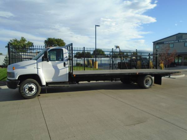 Dump Trucks, Box Trucks, Utility Trucks & Flatbed Trucks for sale in Dupont, CO – photo 18