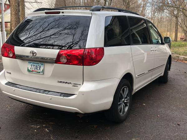 2006 Toyota Sienna - cars & trucks - by owner - vehicle automotive... for sale in Middlebury, IN – photo 2
