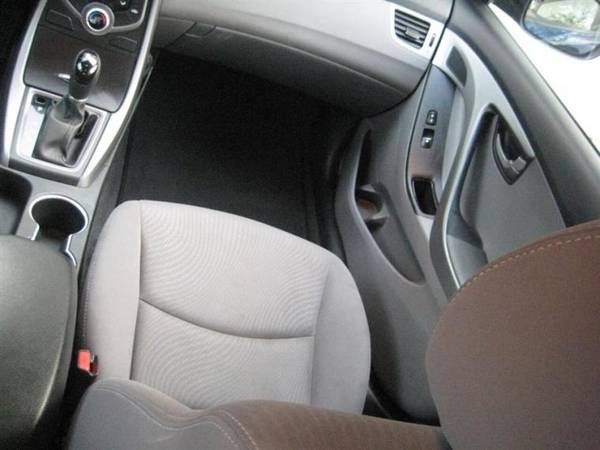 2014 Hyundai Elantra SE 4dr Sedan 6A Sedan - - by for sale in Massapequa, NY – photo 16