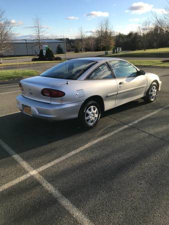 2002 Chevy Cavalier 30+mpg sporty clean - cars & trucks - by owner -... for sale in Newtonville, NY – photo 4