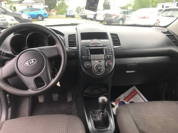 2011 KIA SOUL 4CYL 5SPEED MANUAL 94000 miles - cars & trucks - by... for sale in Thomasville, NC – photo 9