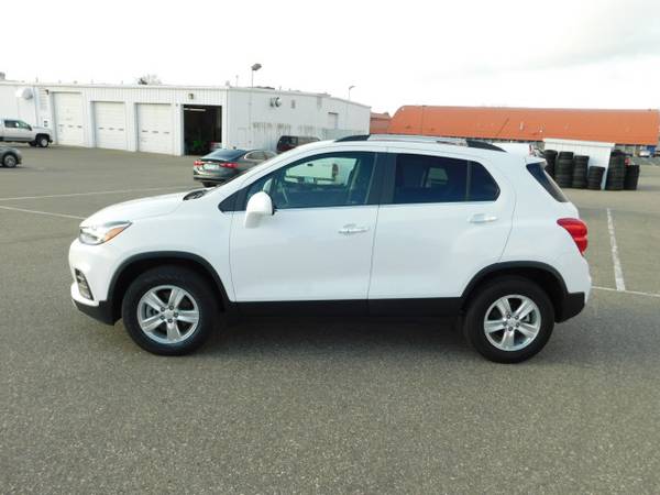 2018 Chevrolet Chevy Trax LT - cars & trucks - by dealer - vehicle... for sale in Hastings, MN – photo 8