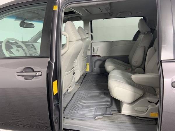 2011 Toyota Sienna XLE Stop In Save ! - - by dealer for sale in Gladstone, OR – photo 21