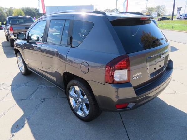 2015 Jeep Compass 4WD 4dr Latitude suv Gray - cars & trucks - by... for sale in Lyman, SC – photo 6