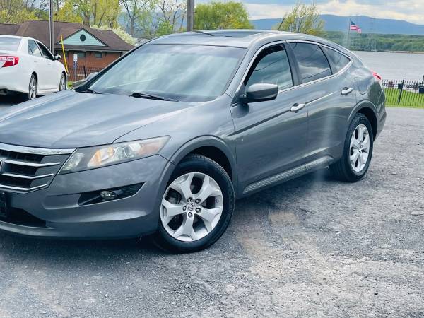 2010 HONDA ACCORD CROSSTOUR ALL WHEEL DRIVE ( CLEAN CARFAX ) - cars for sale in West Sand Lake, NY – photo 2