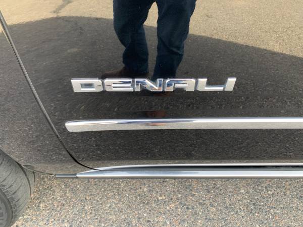 2015 YUKON DENALI XL LOADED 6.2 V8 4X4 /A MUST SEE - cars & trucks -... for sale in Wheat Ridge, CO – photo 4