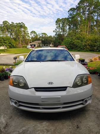 2004 Hyundai Tiburon - cars & trucks - by owner - vehicle automotive... for sale in Palm Bay, FL – photo 2