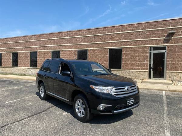 2012 Toyota Highlander : ONE OWNER 3rd Row Seating DESIRABLE B for sale in Madison, WI – photo 3