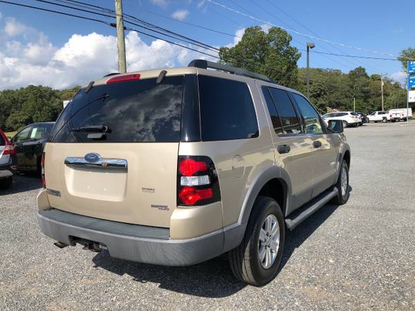 *2006 Ford Explorer-V6* Clean Carfax, 3rd Row, Tow Pkg, Running Boards for sale in Dover, DE 19901, DE – photo 4