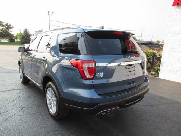 2018 Ford Explorer XLT 4WD - cars & trucks - by dealer - vehicle... for sale in Rockford, IL – photo 6