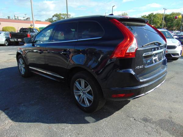2016 Volvo XC60 T6 - cars & trucks - by dealer - vehicle automotive... for sale in Highland, IL – photo 3