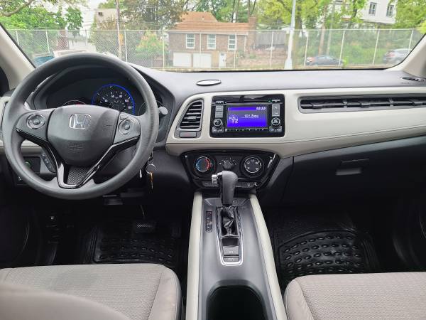 HR-V 2018 Silver LX for sale in STATEN ISLAND, NY – photo 16