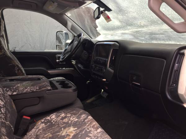 2015 Chevy 2500 duramax hd 4x4 8’ box for sale in Helena, MT – photo 6