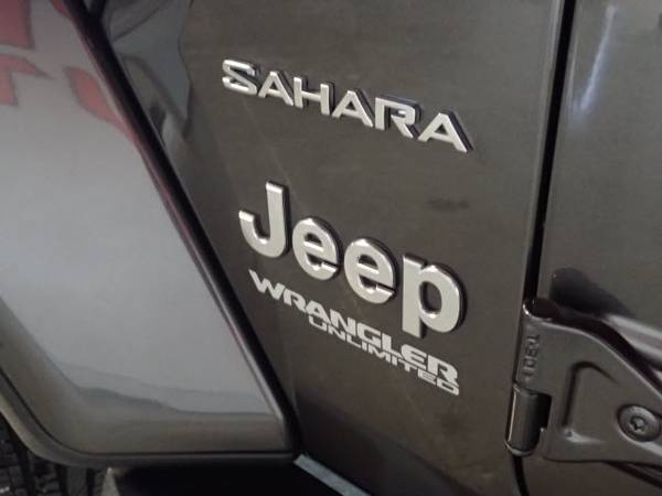 2019 Jeep Wrangler Unlimited 4x4 Sahara 4dr SUV, Gray for sale in Gretna, NE – photo 6