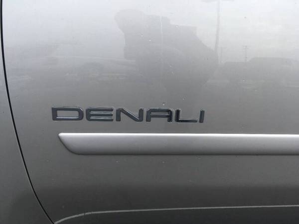 2007 GMC Envoy Denali 4x4 - Sharp SUV - - by dealer for sale in Merrillville, IL – photo 17