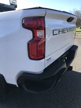 2020 Chevy Chevrolet Silverado 1500 LT Trail Boss pickup White -... for sale in Boone, NC – photo 9