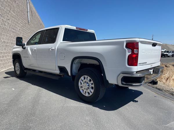 2020 Chevy Chevrolet Silverado 2500HD LT pickup Summit White - cars for sale in Jerome, ID – photo 5