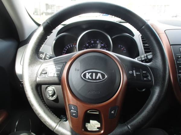 2012 Kia Soul ! LOW MILEAGE - - by dealer - vehicle for sale in Malden, MA – photo 11
