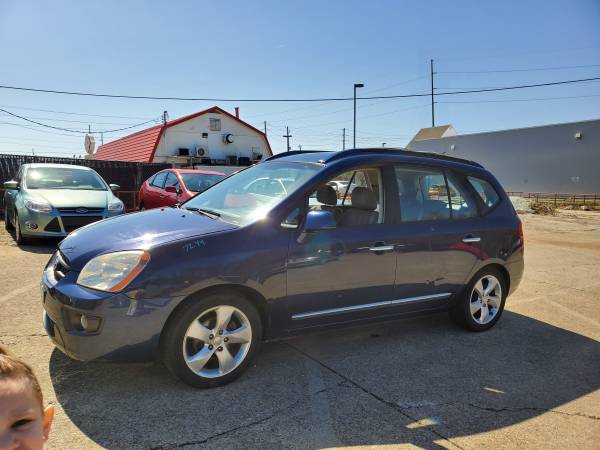 2007 KIA RONDO LX EXTRA CLEAN - - by dealer for sale in Indianapolis, IN – photo 2