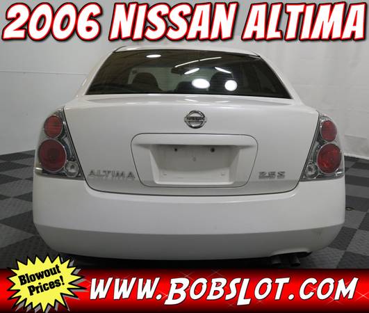 2006 Nissan Altima 2 5s - Excellent Condition - - by for sale in El Paso, TX – photo 4