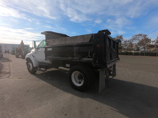 2005 FORD F650 DUMP TRUCK FOR SALE - cars & trucks - by dealer -... for sale in Vallejo, CA – photo 3